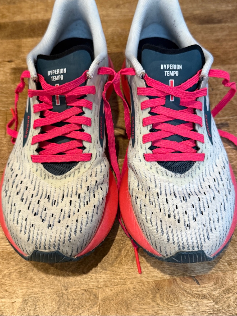 Brooks Hyperion Tempo Women's Running Shoes - White with Pink
